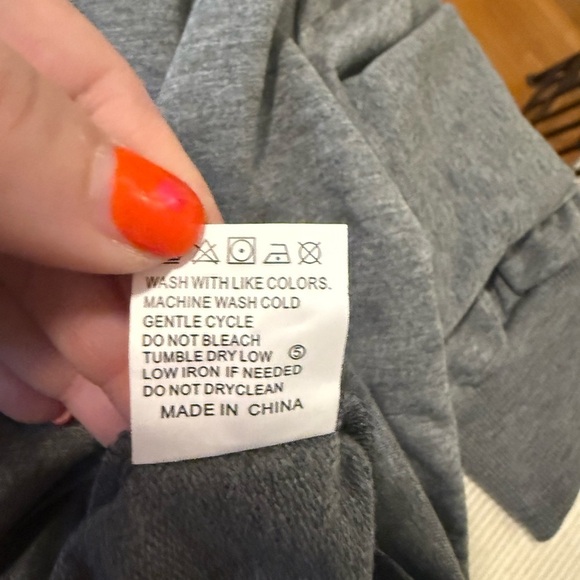 Lana Del Ray Gray Graphic Sweatshirt with Sunflower Design XL - Picture 4 of 8